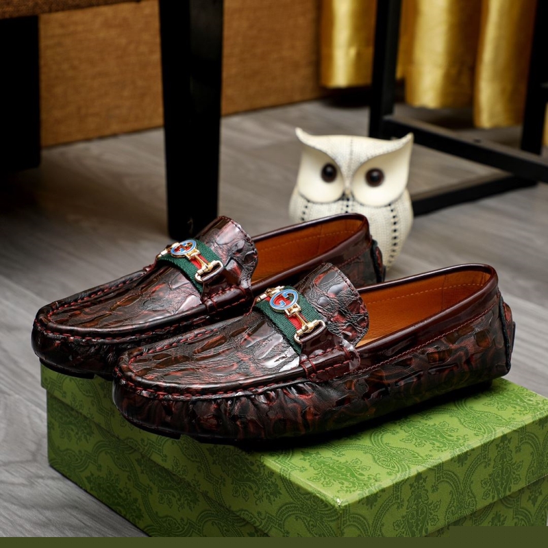 G*u*i leather shoes